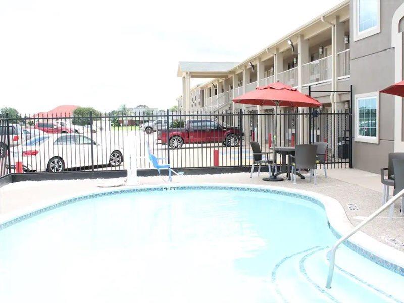 Quality Inn And Suites Port Arthur Nederland Buitenkant foto