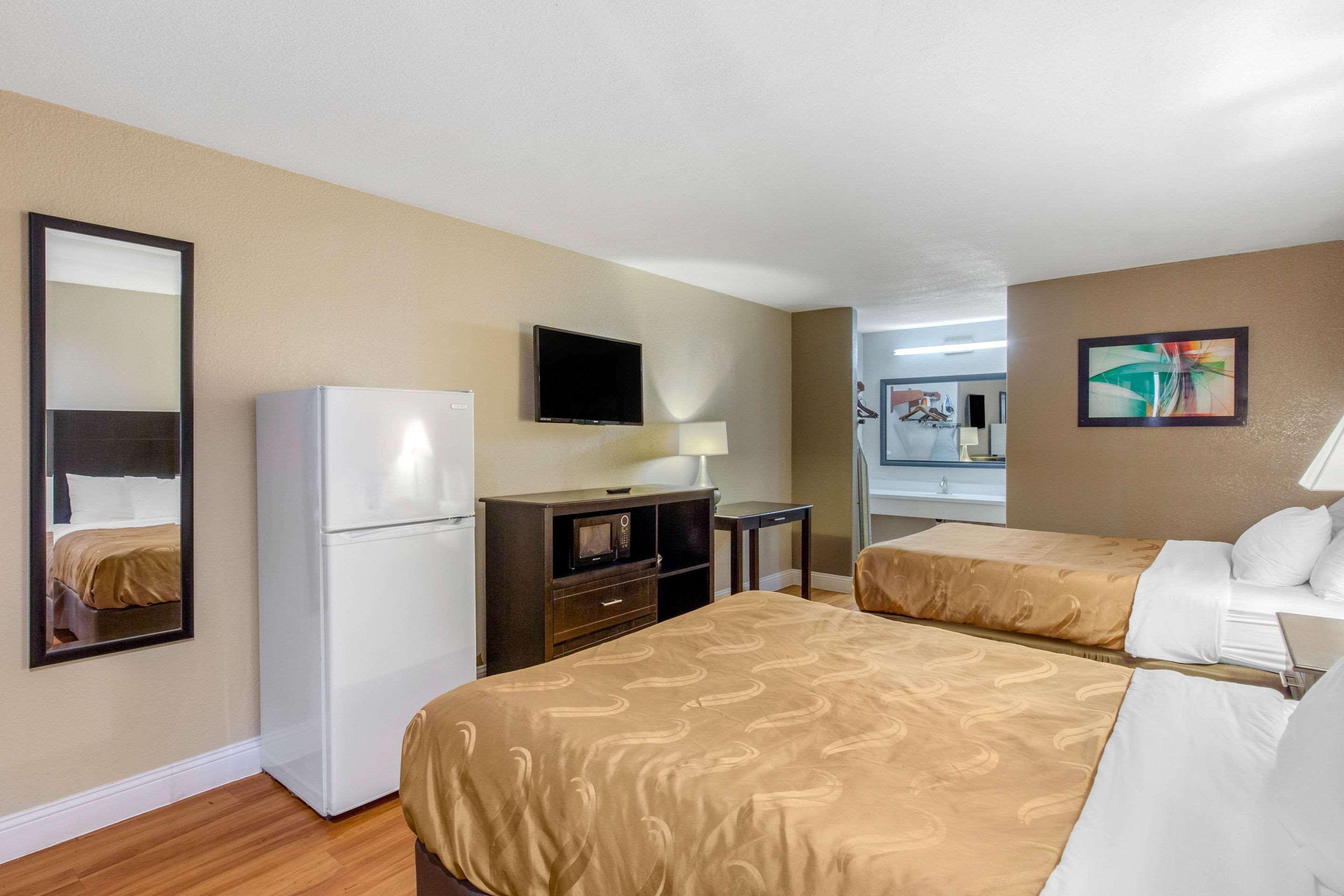 Quality Inn And Suites Port Arthur Nederland Buitenkant foto