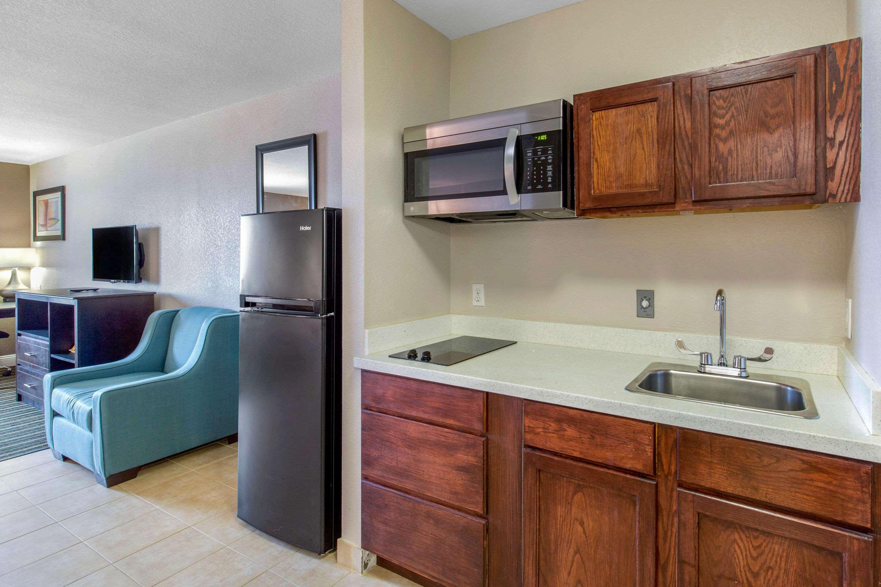 Quality Inn And Suites Port Arthur Nederland Buitenkant foto