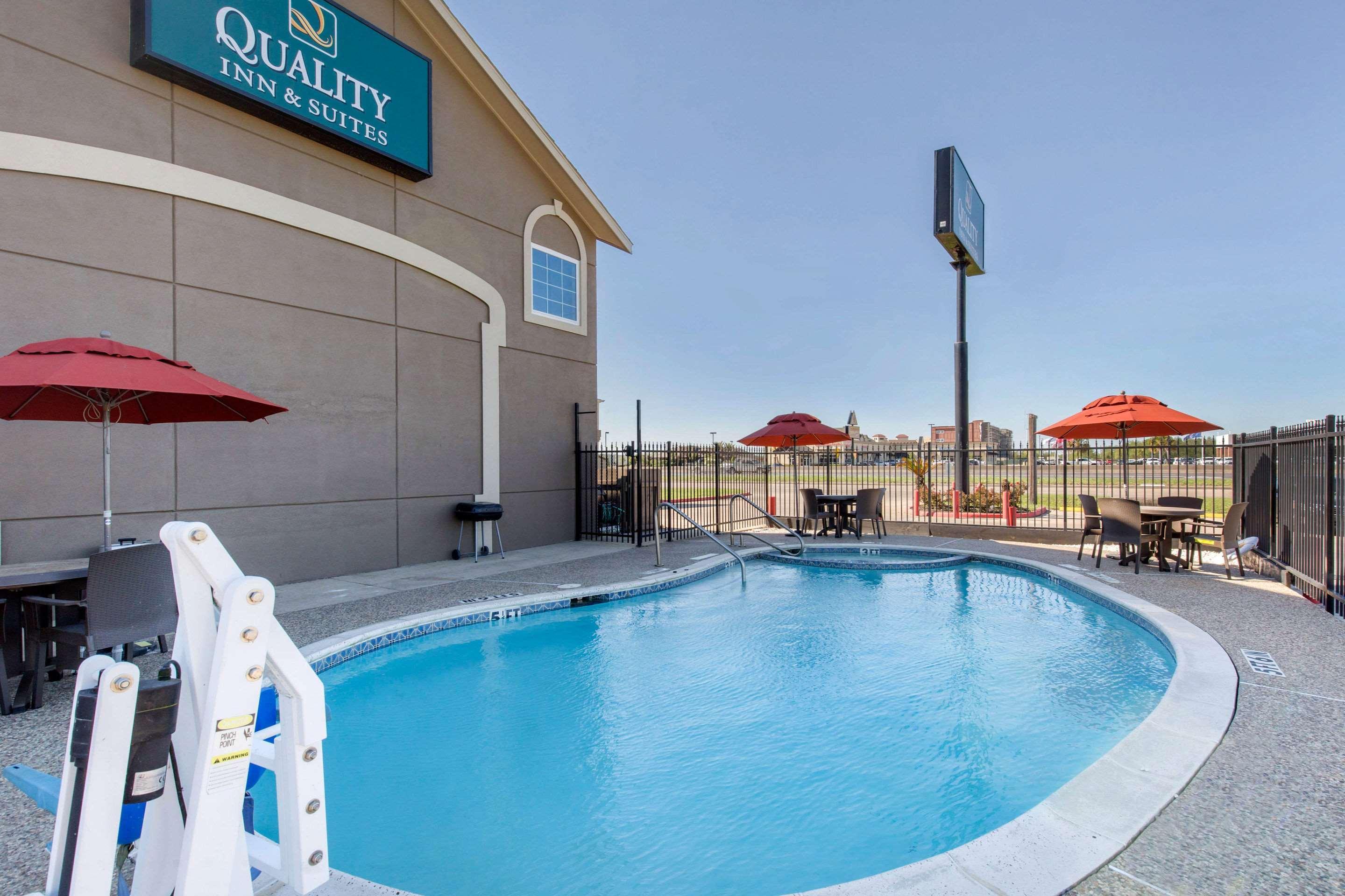 Quality Inn And Suites Port Arthur Nederland Buitenkant foto