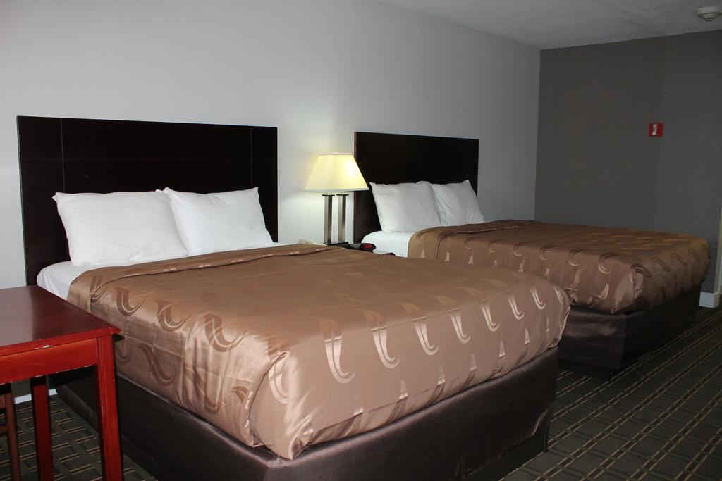 Quality Inn And Suites Port Arthur Nederland Buitenkant foto